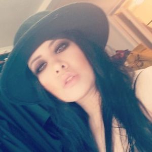 Meet your Posher, Beatrix